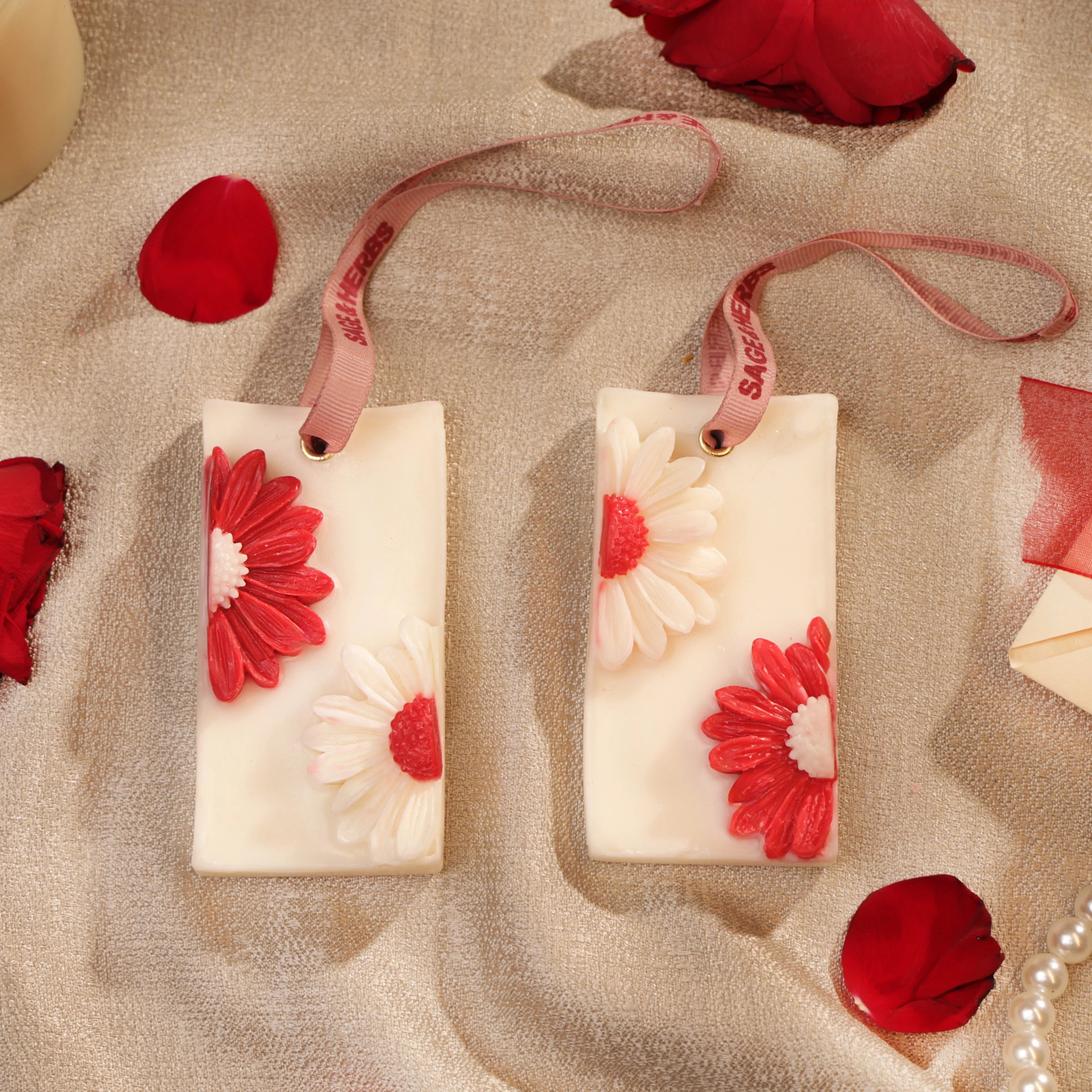 Floral Wax Sachet Set of 2 - Natural Wardrobe & Drawer Fragrance