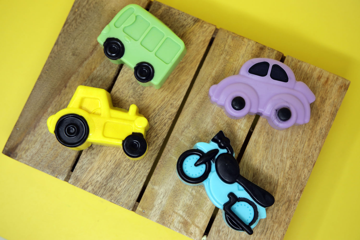 Sage & Herbs Kids Vehicles Soap Set – Natural Goat Milk & Shea Butter Bath Treats (Set of 4) 600g