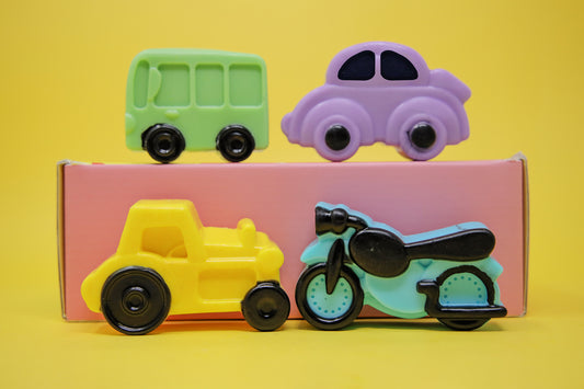 Kids Vehicles Soap Set – Natural Goat Milk & Shea Butter Bath Treats (Set of 4) 600g – view 2