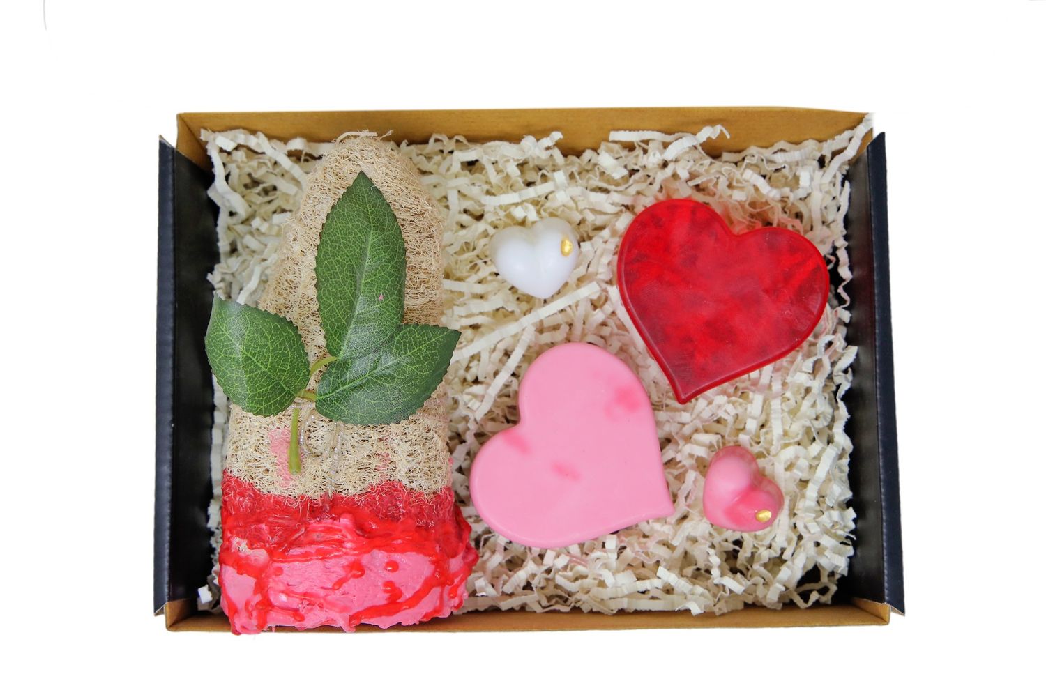 Hearts & Roses Gift Box - Romantic Soap & Self-Care Gift Set