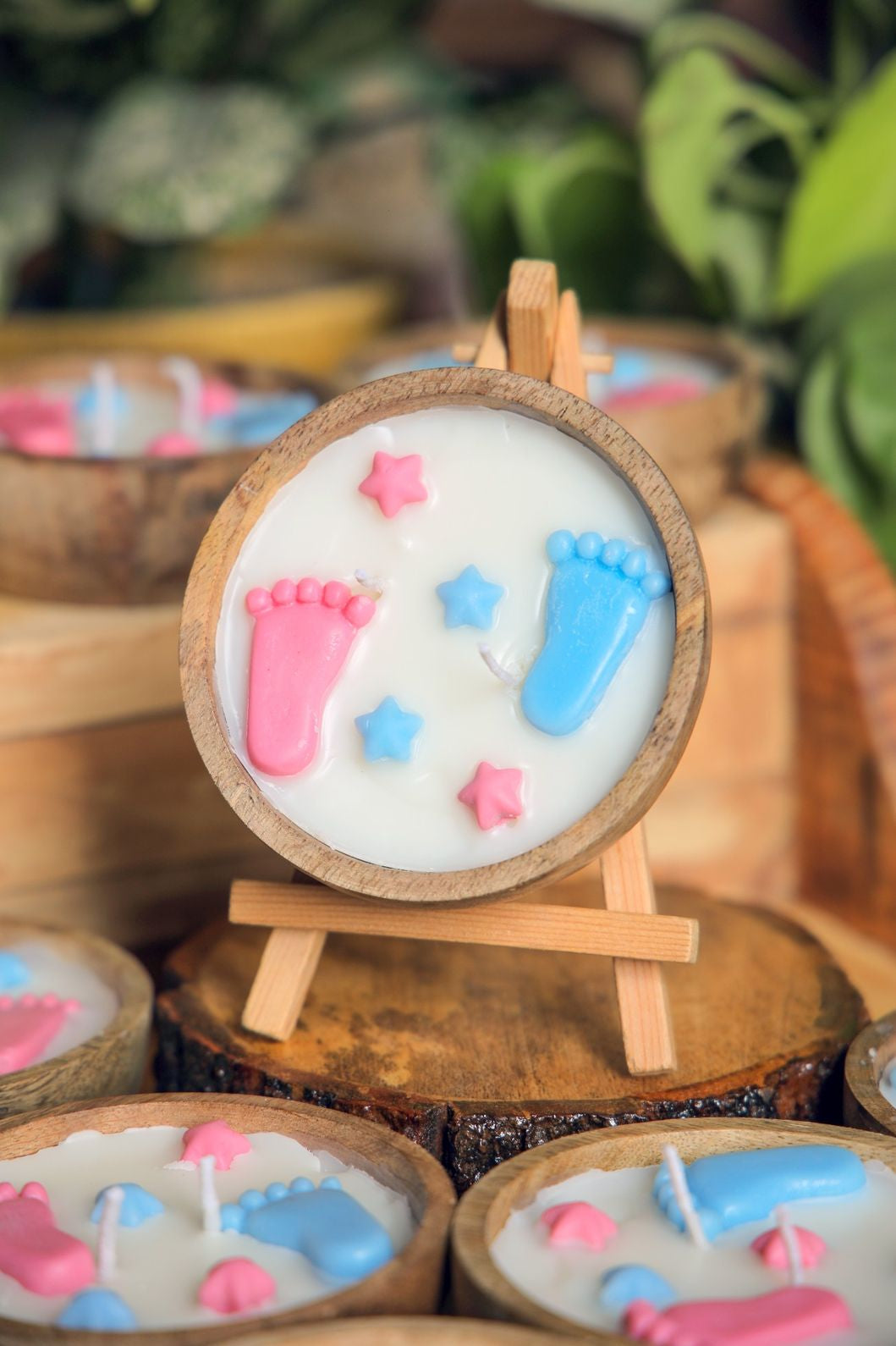 Baby Feet Candle: Handcrafted Soy Wax Scented Candle for Baby Showers & Home Decor (130g)