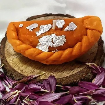Flat Gujiya Candle