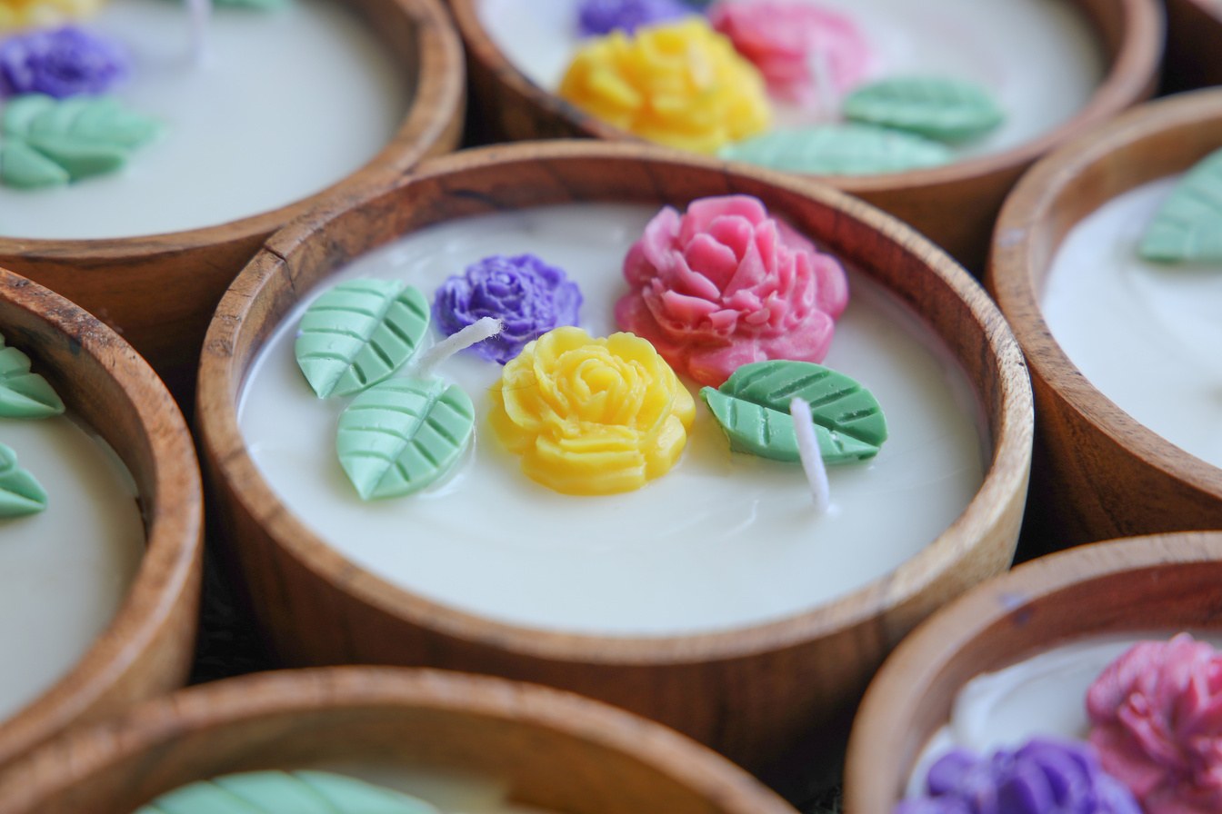 Multiflower Woodbowl Candle