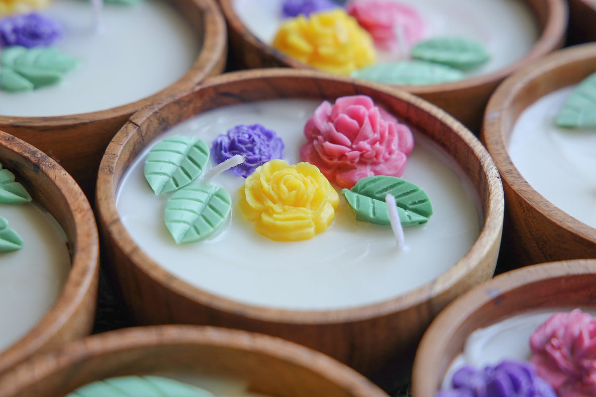 Multiflower Woodbowl Candle